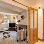 Picturesque Stone In The Heart Of North Yorkshire Village - Hideaway