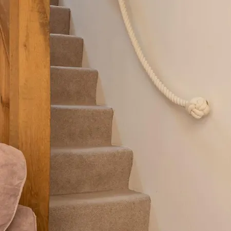 Picturesque Stone In The Heart Of North Yorkshire Village - Hideaway بيت للعطل