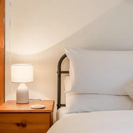 Picturesque Stone In The Heart Of North Yorkshire Village - Hideaway بيت للعطل *