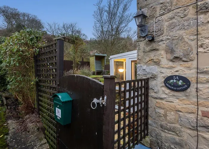 Ferienhaus Picturesque Stone In The Heart Of North Yorkshire Village - Hideaway *