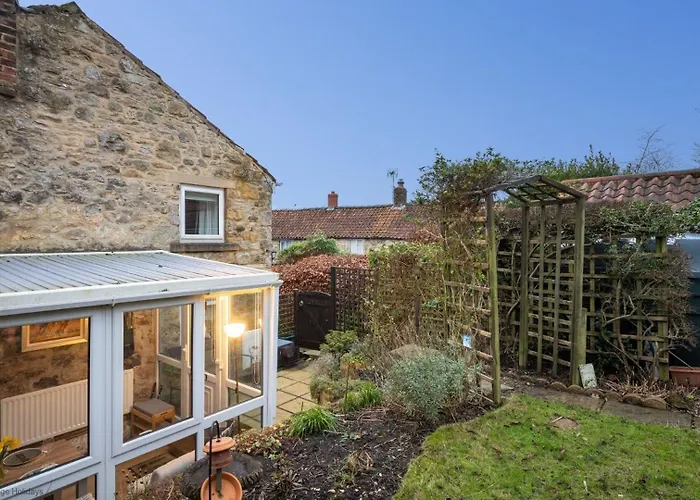 Picturesque Stone In The Heart Of North Yorkshire Village - Hideaway Ferienhaus York