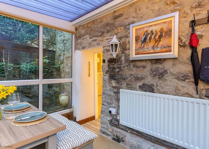 Picturesque Stone In The Heart Of North Yorkshire Village - Hideaway York