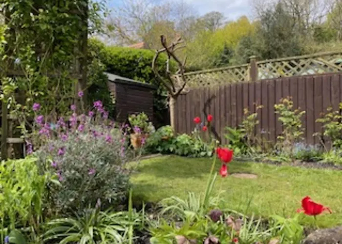 Picturesque Stone In The Heart Of North Yorkshire Village - Hideaway