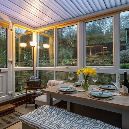 Holiday home Picturesque Stone In The Heart Of North Yorkshire Village - Hideaway York