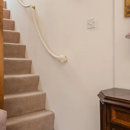 Holiday home Picturesque Stone In The Heart Of North Yorkshire Village - Hideaway York